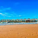 Homes Near The Beach, 2 Bedrooms Casa de Férias *