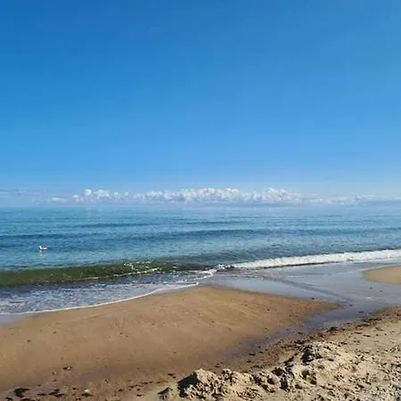Homes Near The Beach, 2 Bedrooms