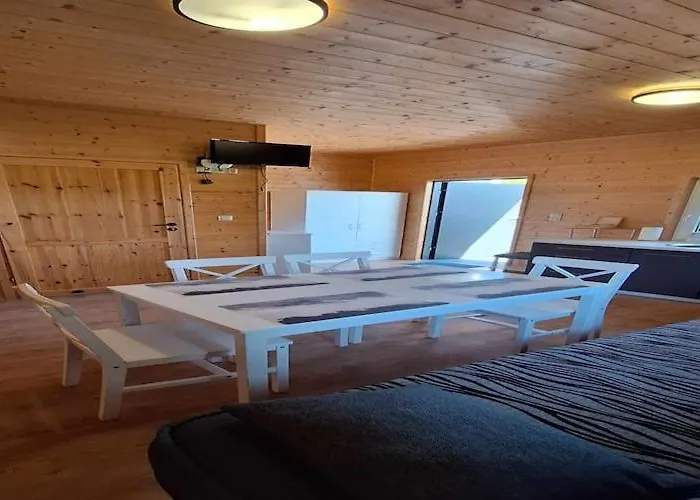 Σπίτι διακοπών Homes Near The Beach, 2 Bedrooms *